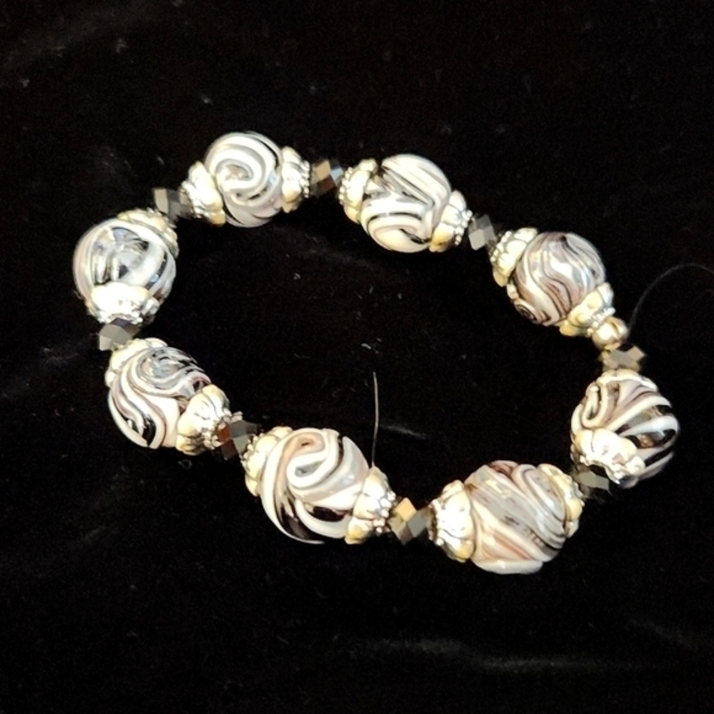 32. Black and white beaded bracelet
